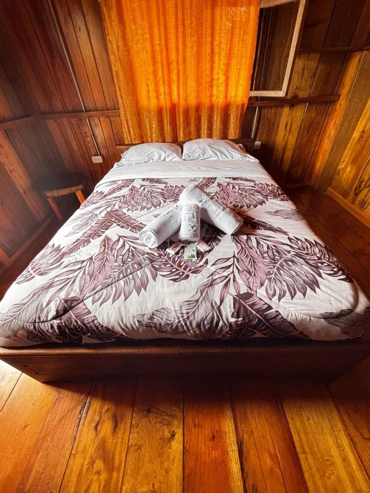 Hostal Vista Verde Mindo Kültér fotó