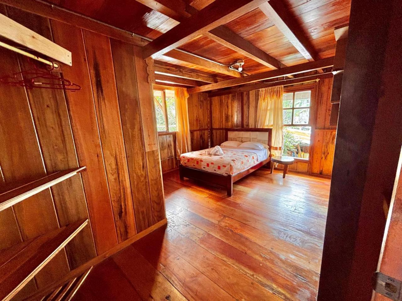 Hostal Vista Verde Mindo Kültér fotó